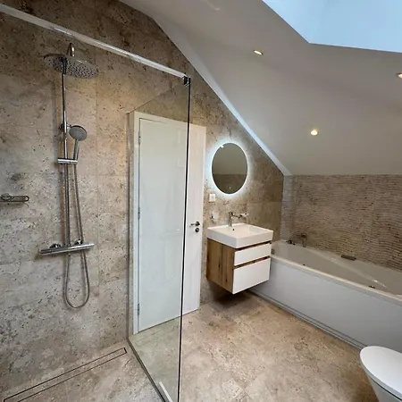 станковата къща 게스트하우스 벨친