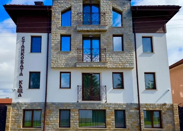 Vendégház станковата къща *