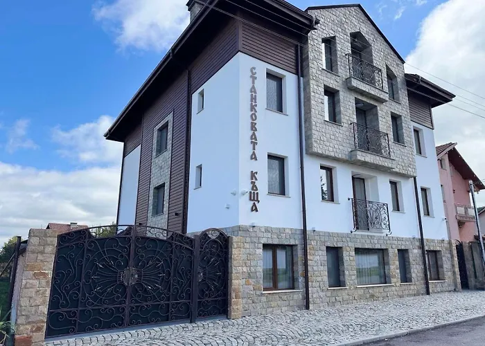 Vendégház станковата къща *